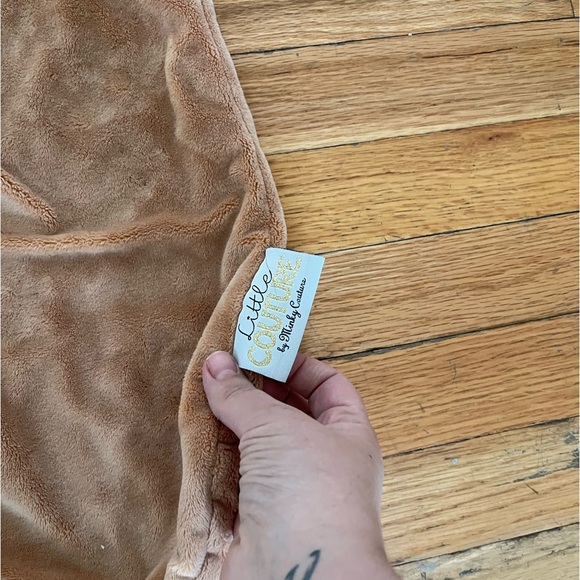 Minky Couture baked apple pie wearable blanket - Picture 5 of 5
